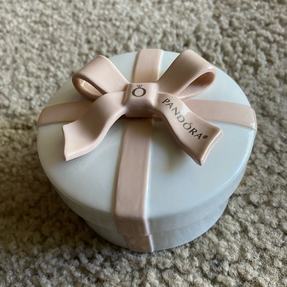 Pandora Ceramic  Gift Jewelry Trinket Box White Pink Bow Circle Small